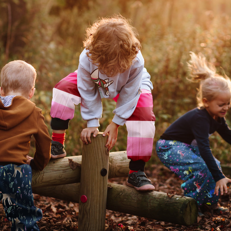 Rainys pants, vzorec,roza črte